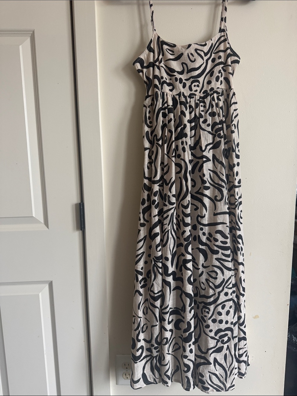 Billabong Black & Cream Abstract Maxi Sundress